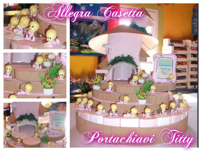Allegra Casetta con Portachiavi Titti in rosa